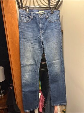 L.L. Bean Men's Straight Jeans in Medium Blue Denim